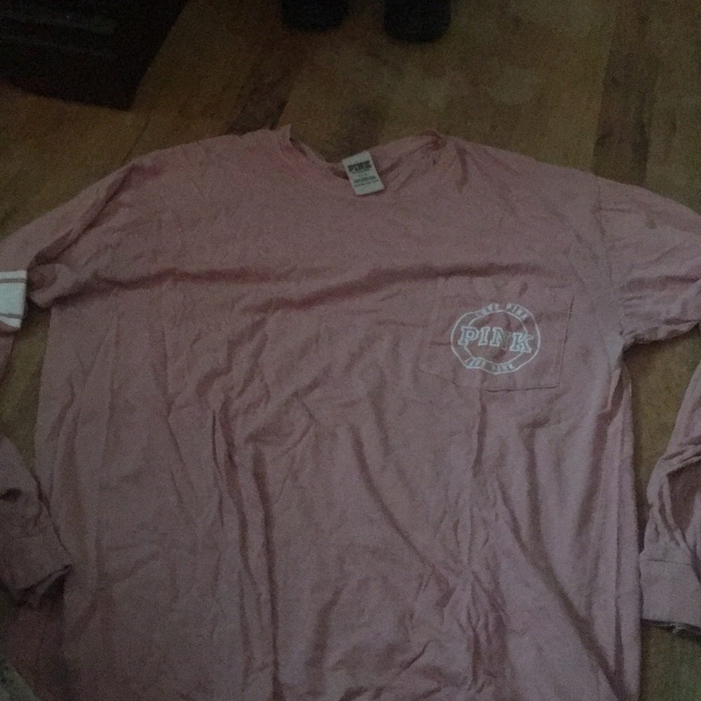 Victoria’s Secret Pink campus tee